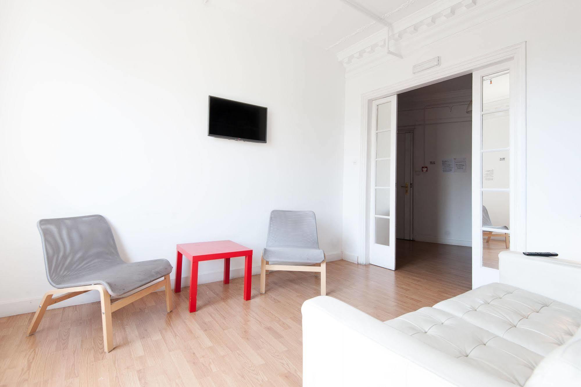 Wow Hostel Βαρκελώνη Εξωτερικό φωτογραφία