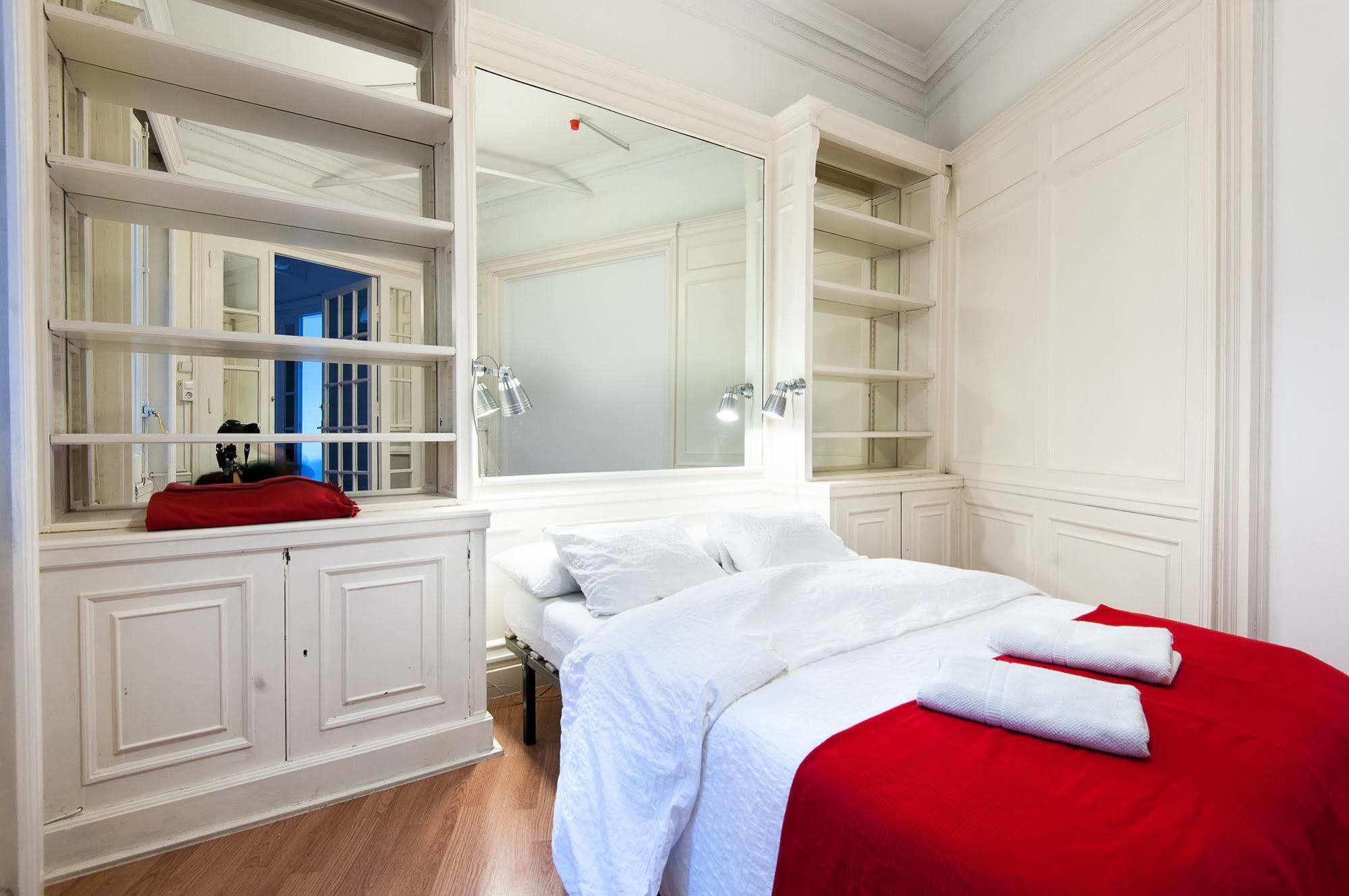 Wow Hostel Βαρκελώνη Εξωτερικό φωτογραφία