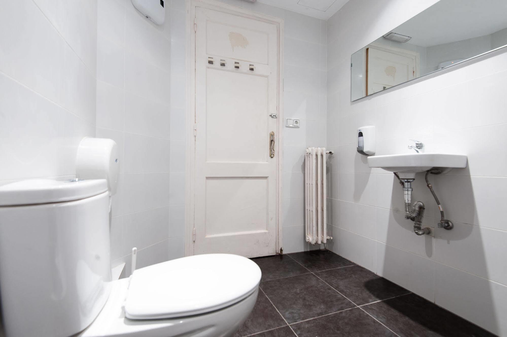 Wow Hostel Βαρκελώνη Εξωτερικό φωτογραφία